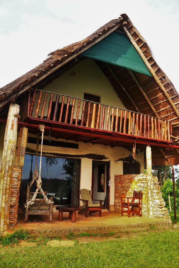 The Haven Hotel Jinja Buitenkant foto