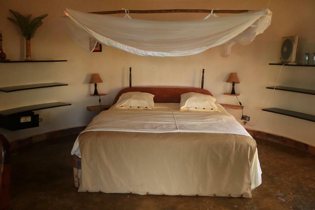 The Haven Hotel Jinja Buitenkant foto