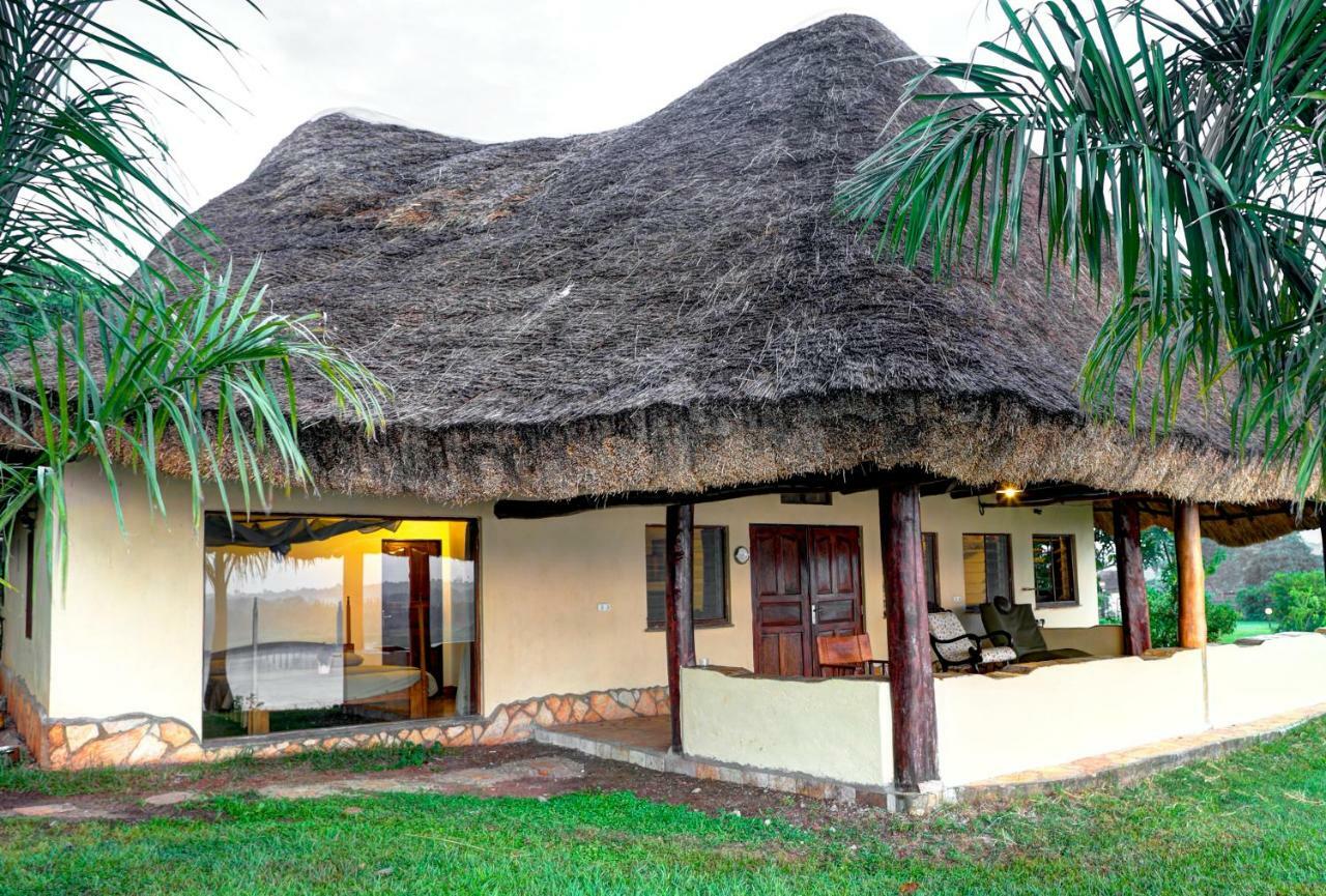 The Haven Hotel Jinja Buitenkant foto