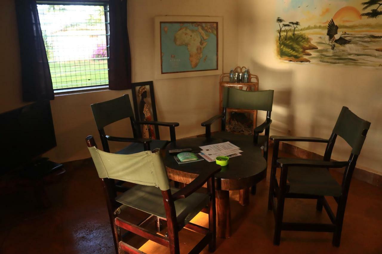 The Haven Hotel Jinja Buitenkant foto