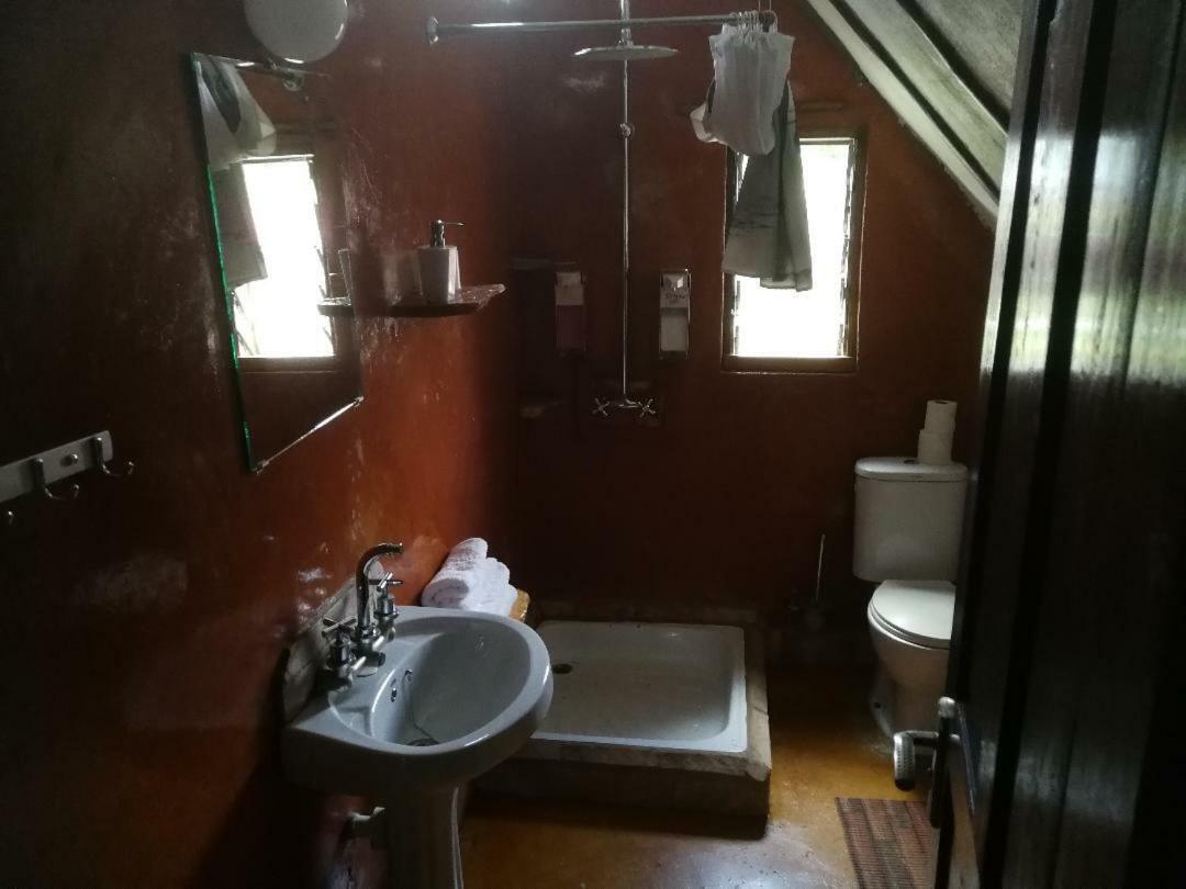 The Haven Hotel Jinja Buitenkant foto