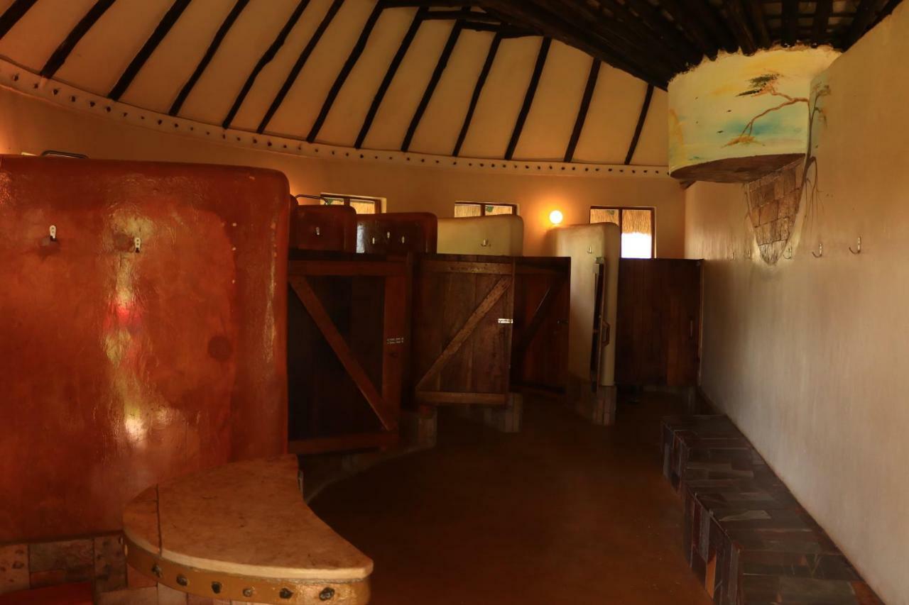 The Haven Hotel Jinja Buitenkant foto